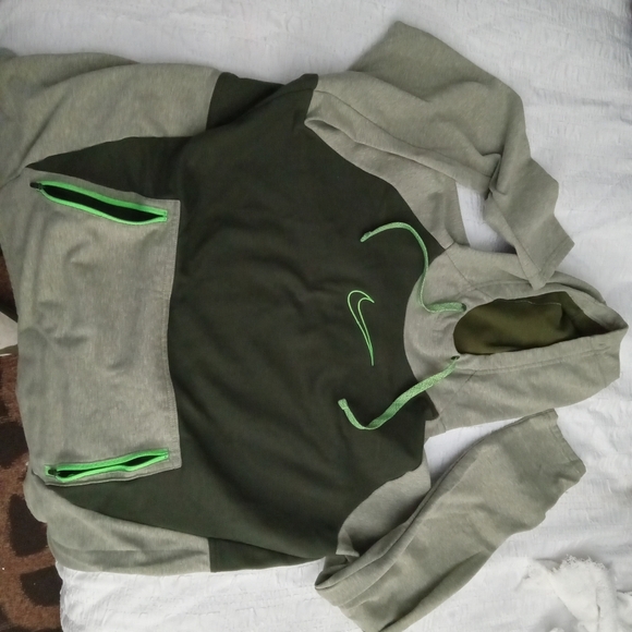 Nike hoodie - Picture 1 of 1
